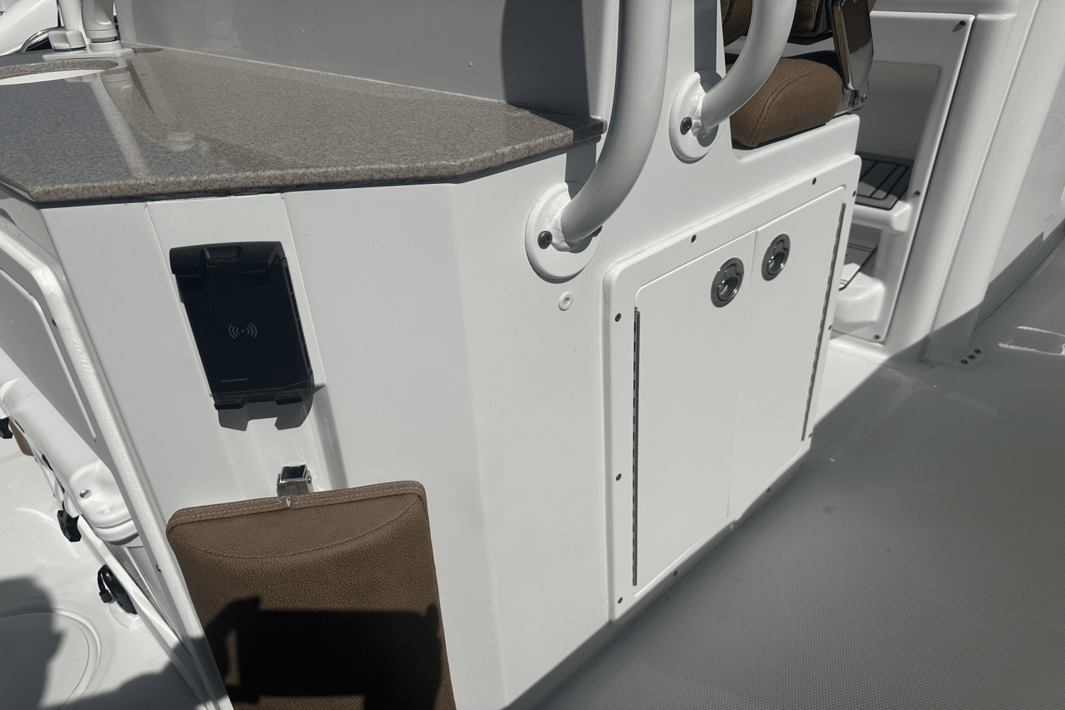 Slide: The Image of Sea Hunt ULTRA 265 SE 2022 - 24