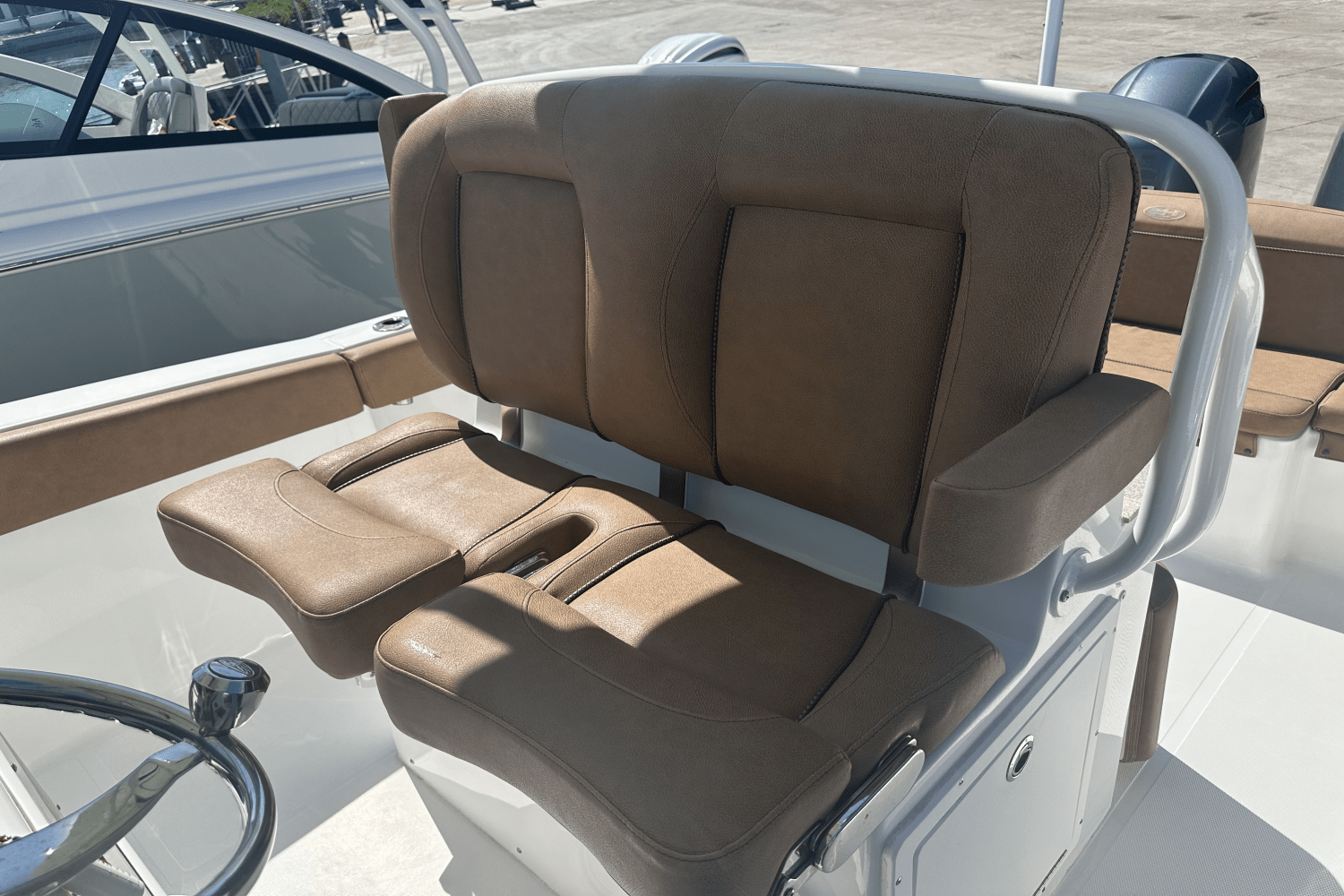 Slide: The Image of Sea Hunt ULTRA 265 SE 2022 - 32