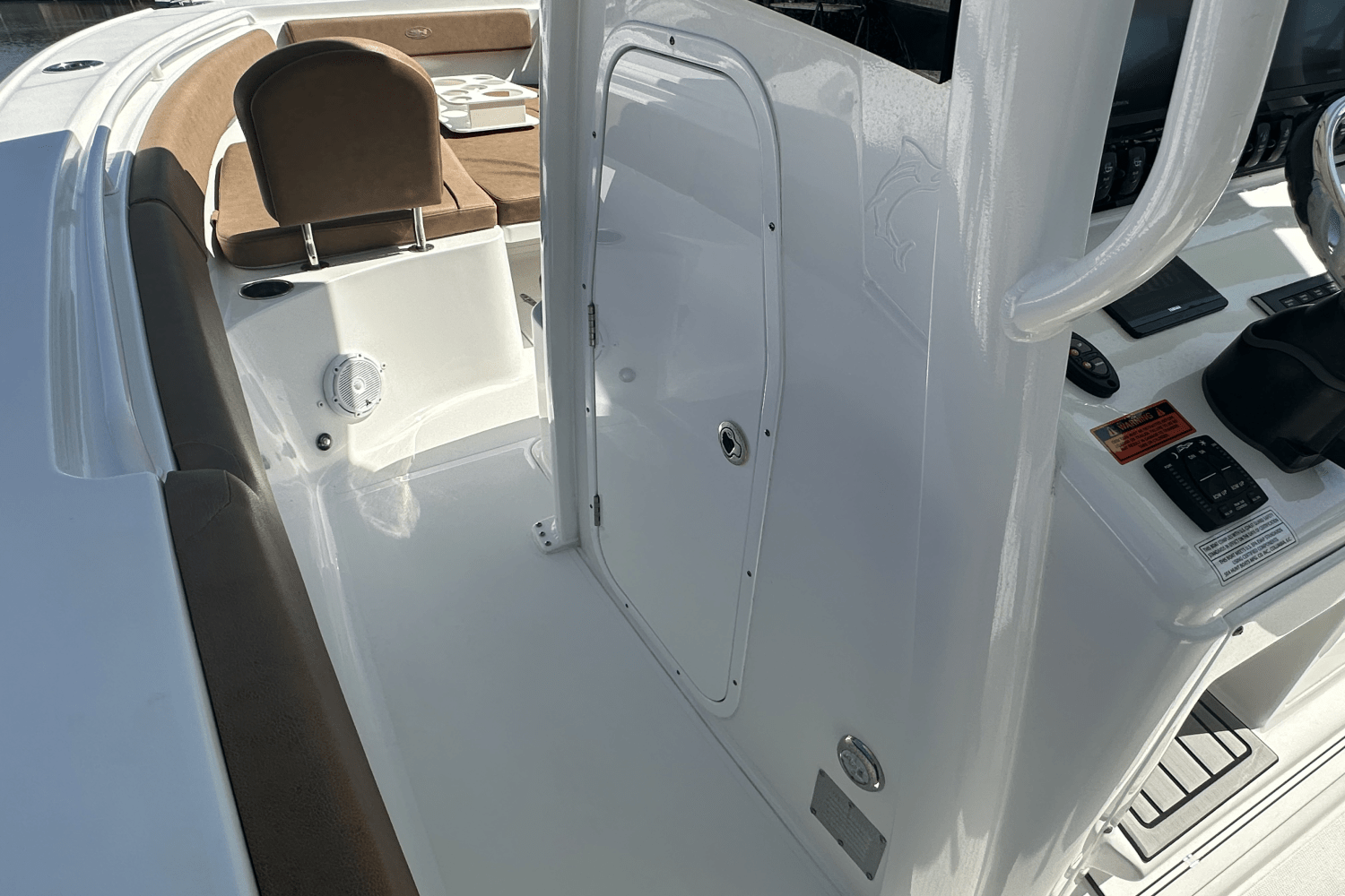 Slide: The Image of Sea Hunt ULTRA 265 SE 2022 - 34