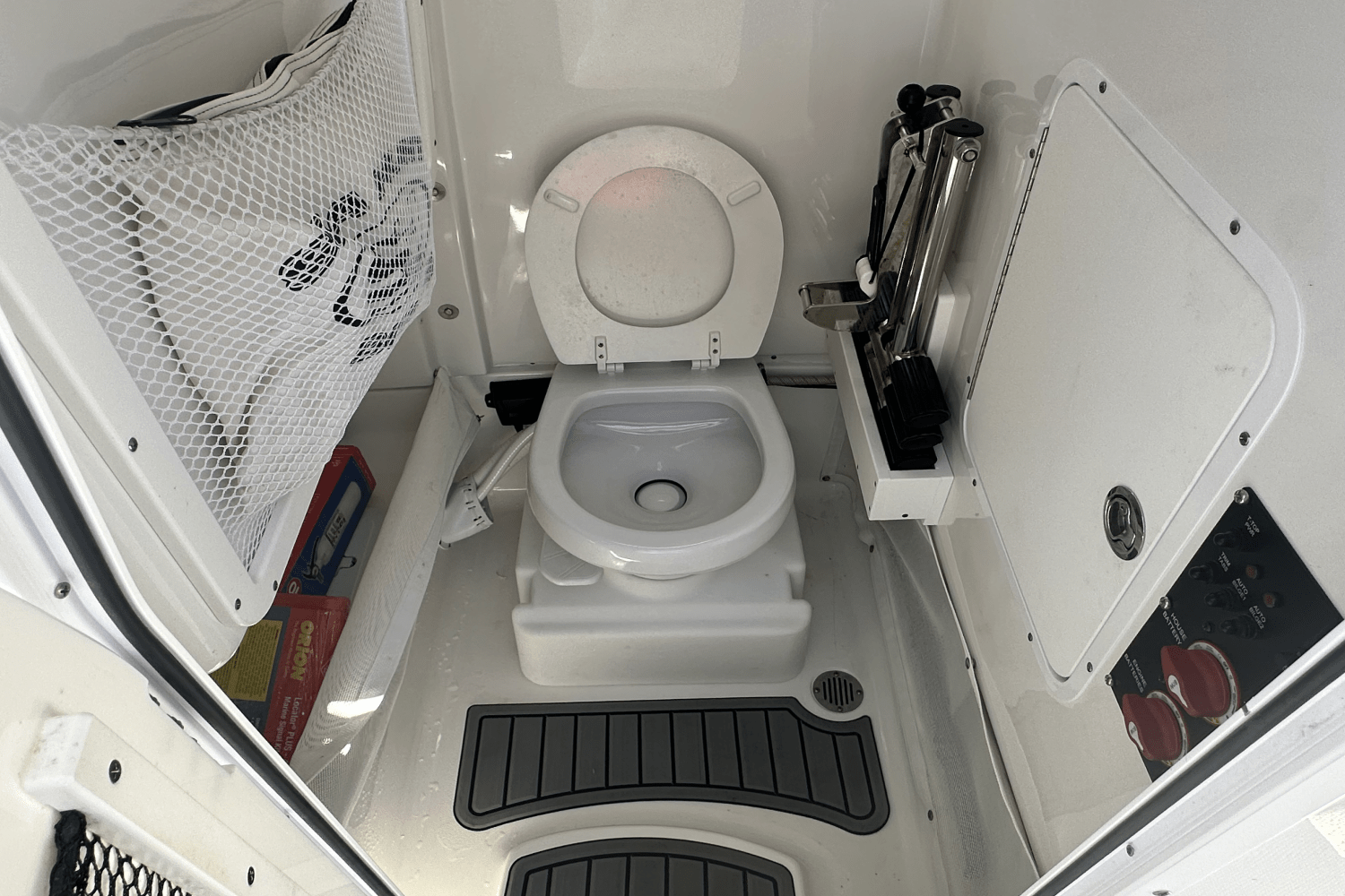 Slide: The Image of Sea Hunt ULTRA 265 SE 2022 - 35