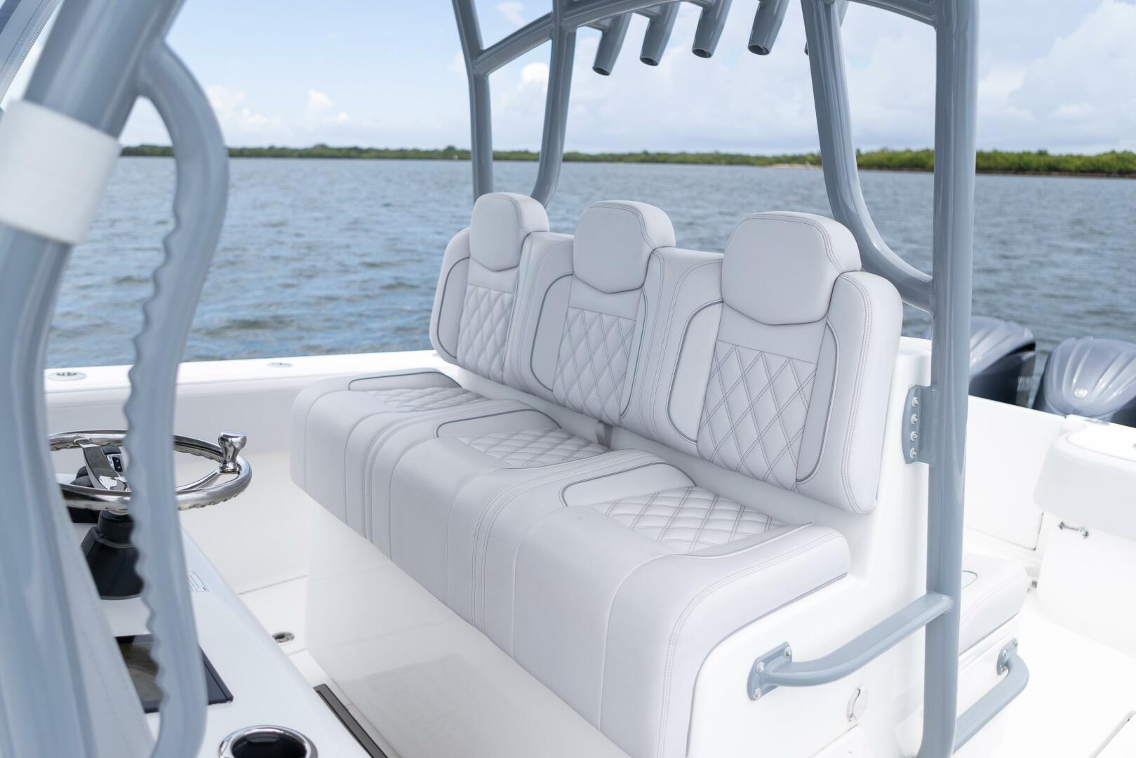 Slide: The Image of Helm Seating - 5569224