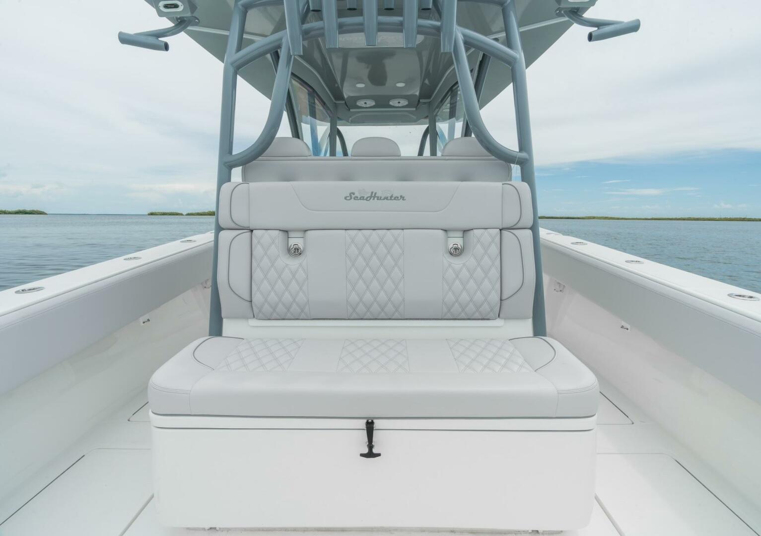 Slide: The Image of 2024 Sea Hunter 33 - Forward seating 2024 Sea Hunter 33 Tournament "TRIPLE C" - 5051066