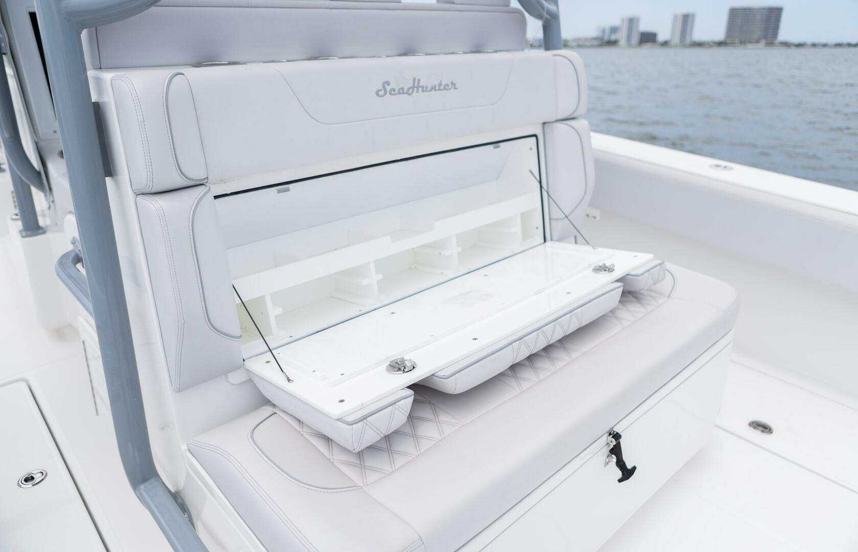 Slide: The Image of Helm Seating - 5569228