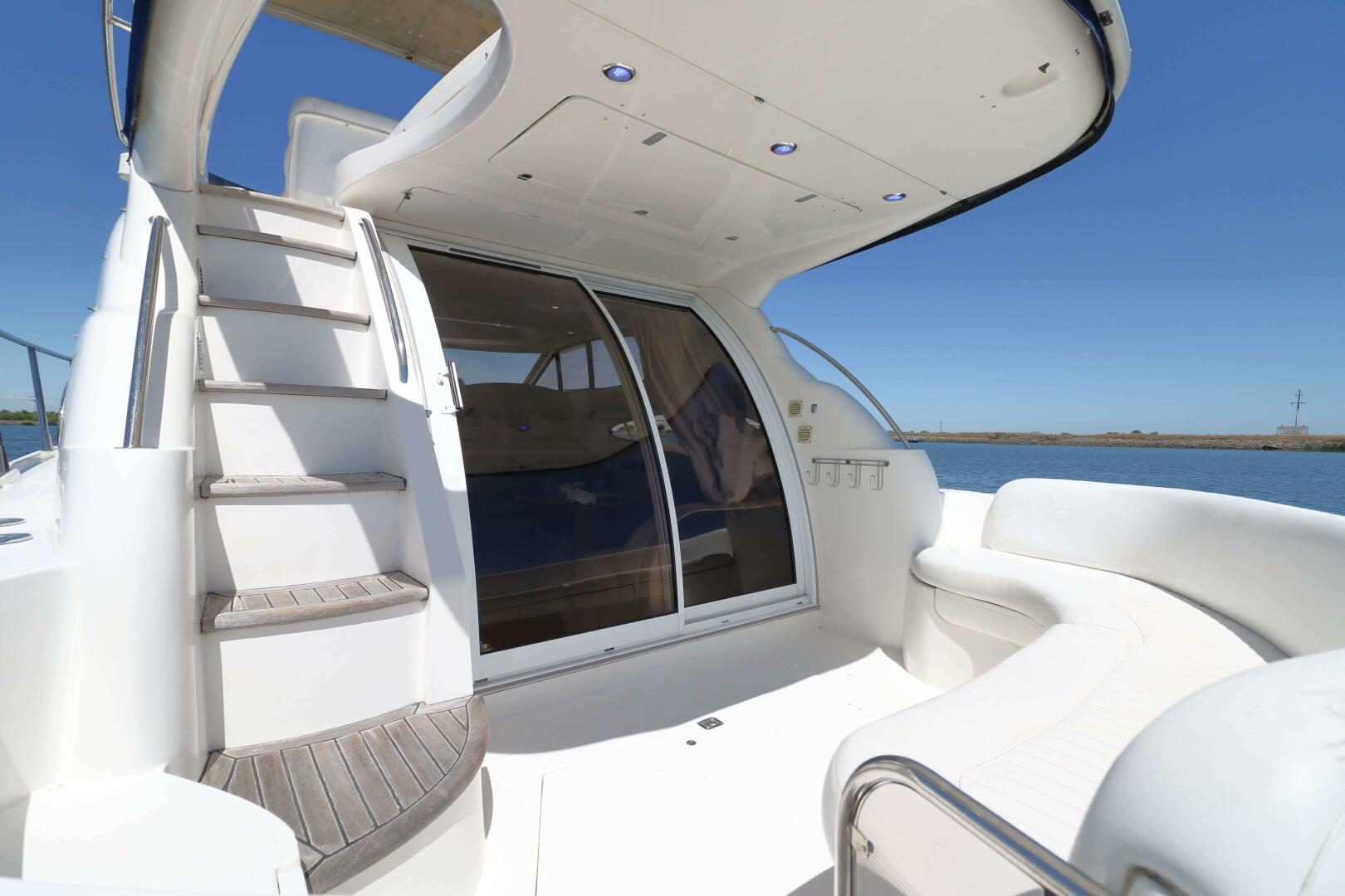 Slide: The Image of Sealine F37 2000 - 5473426