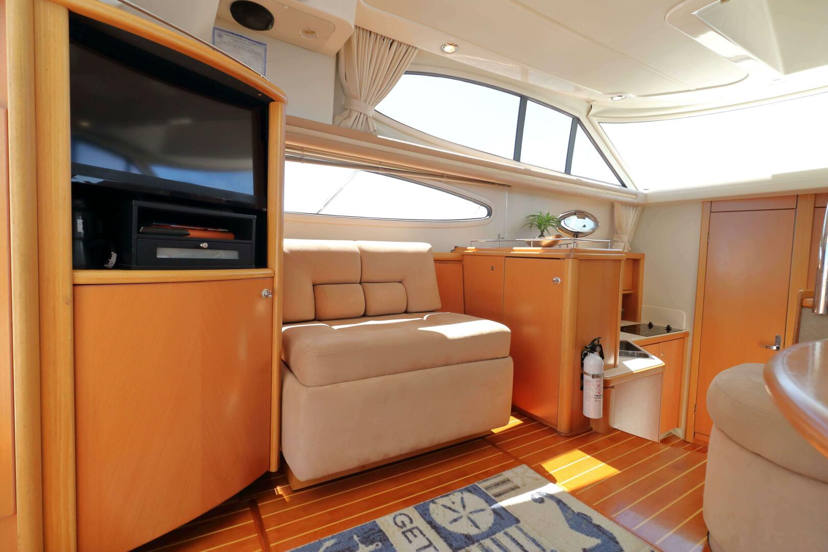 Slide: The Image of Sealine F37 2000 - 5473436