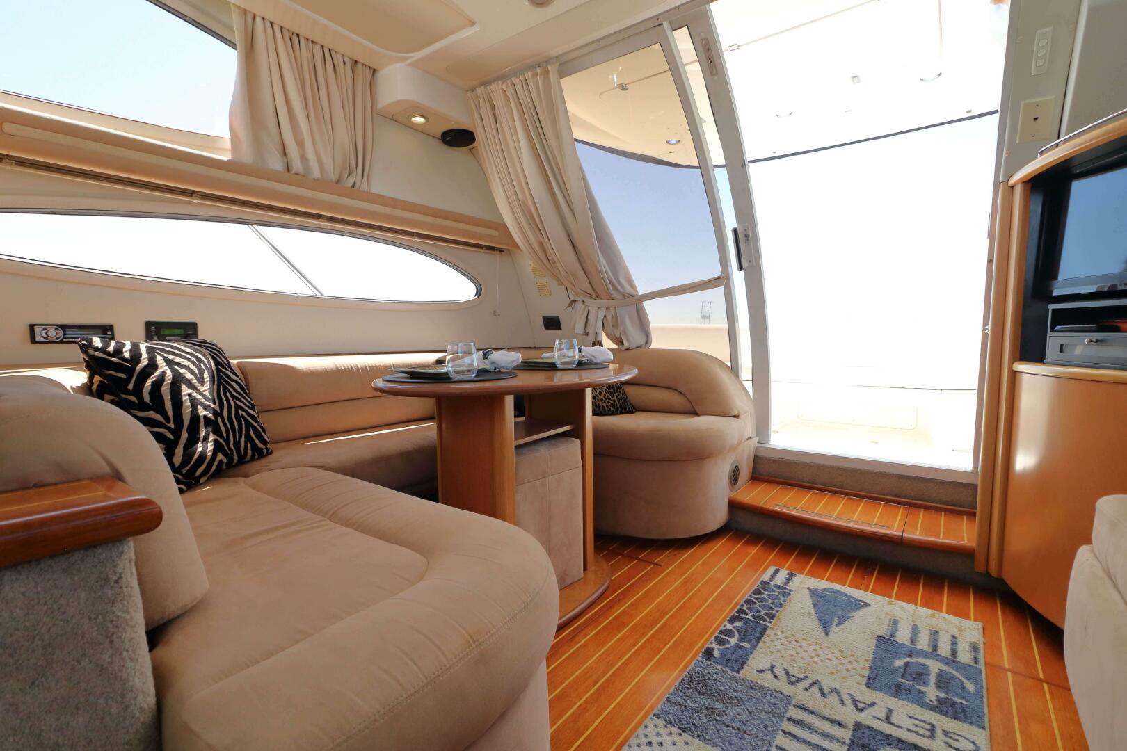 Slide: The Image of Sealine F37 2000 - 5473439