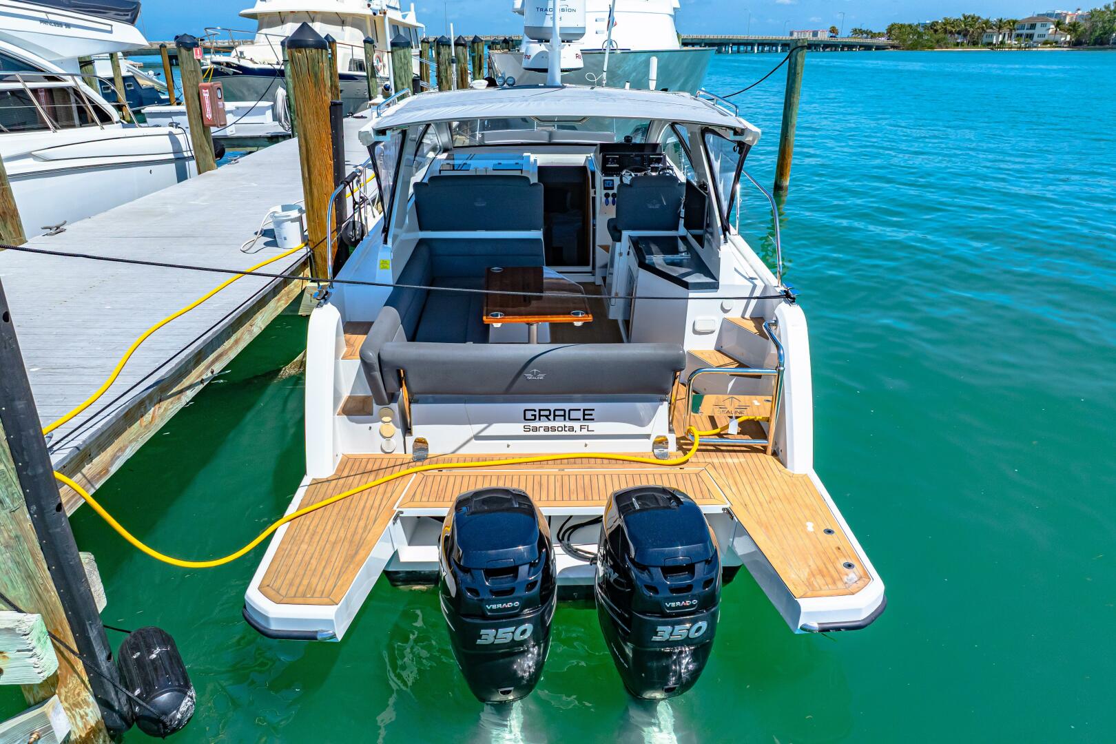 Slide: The Image of 2019 Sealine S330V 2019 - 5216701