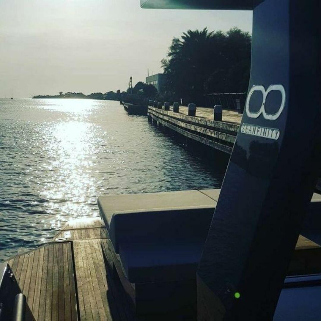 Slide: The Image of Seanfinity TS48 2019 - 4781679