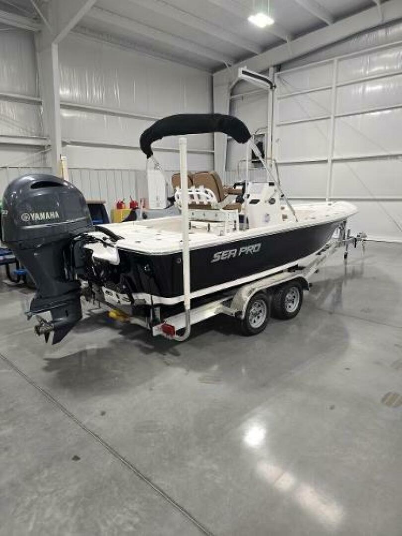 Slide: The Image of Sea Pro 208 Bay 2023 - 5130635