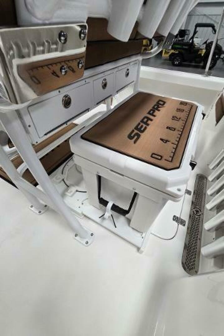 Slide: The Image of Sea Pro 208 Bay 2023 - 5130654