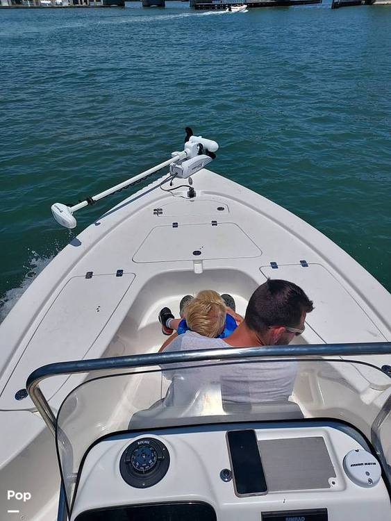 Slide: The Image of Sea Pro 208 DLX 2020 - 10792019