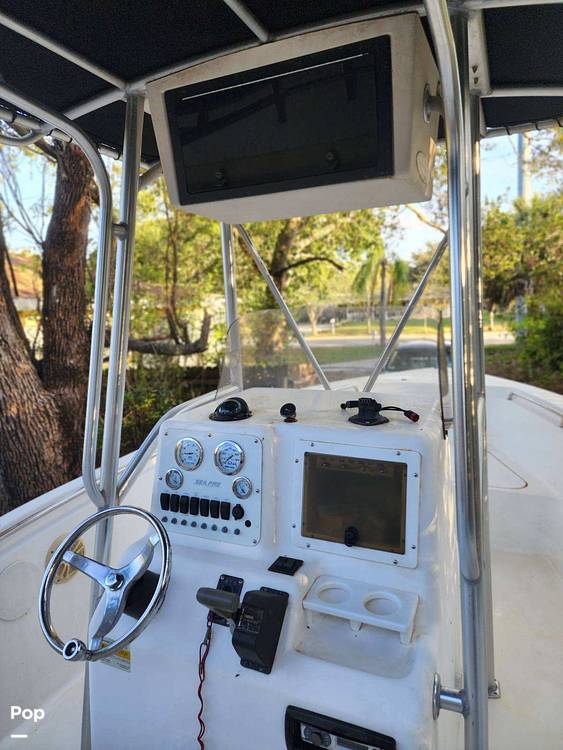 Slide: The Image of Sea Pro 220CC 2003 - 6