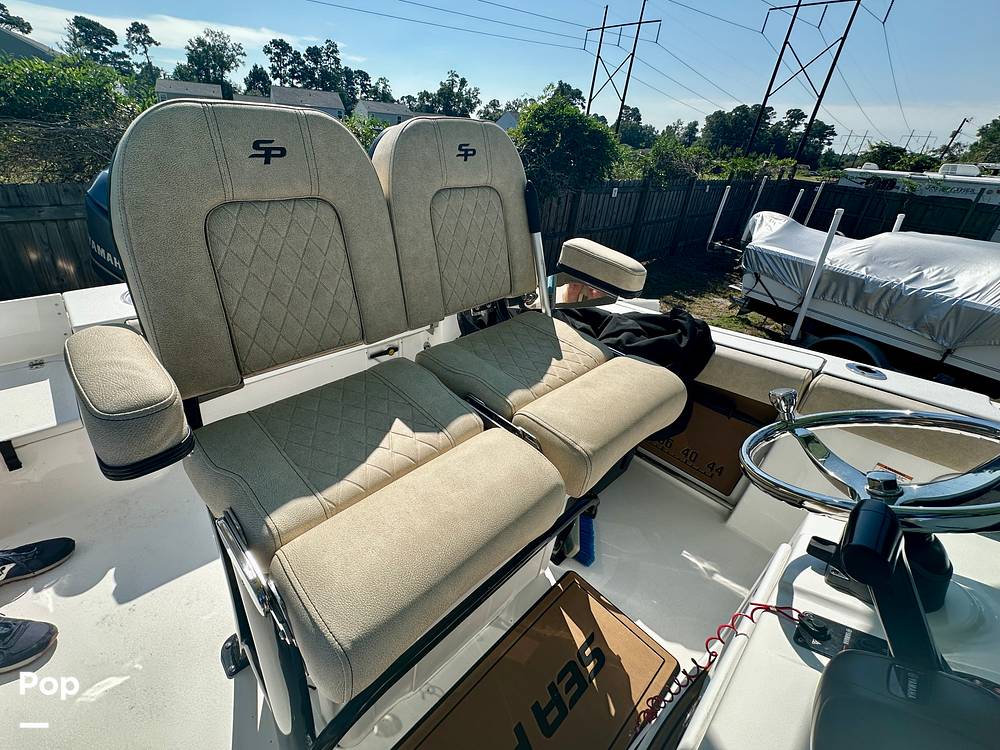 Slide: The Image of Captain's Chair - 15864829