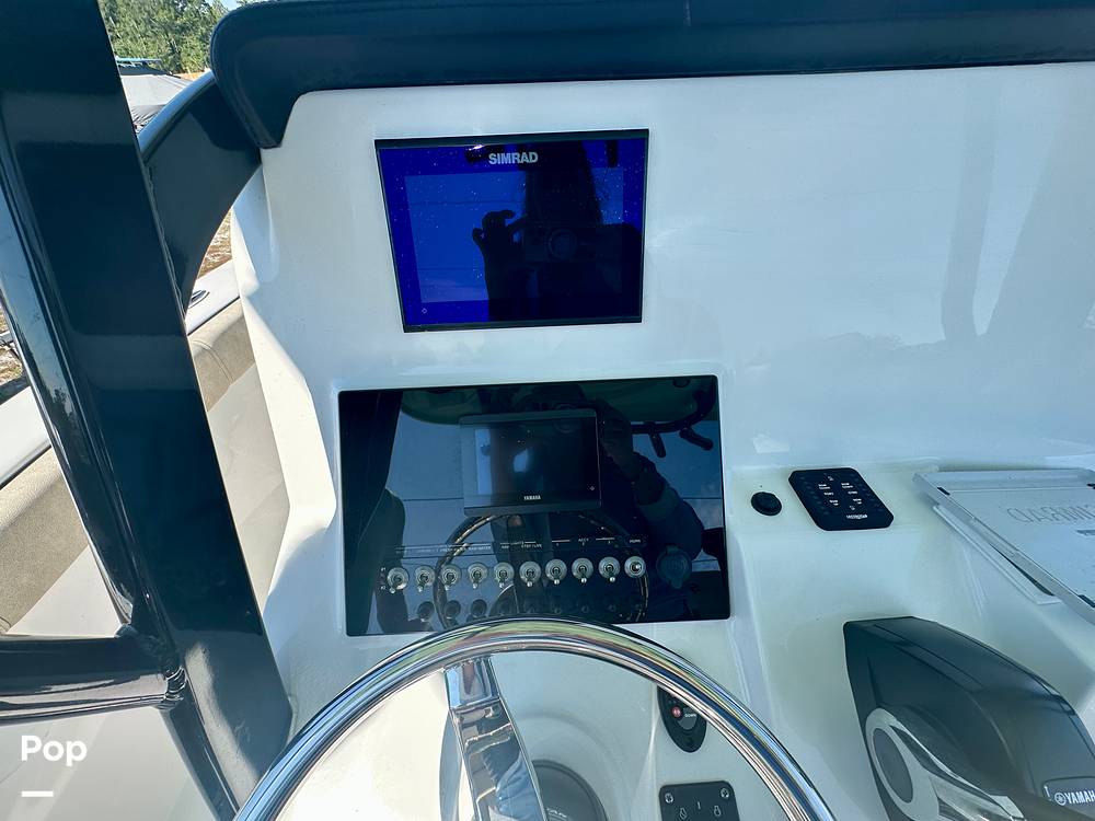 Slide: The Image of GPS/ Fishfinder/ Plotter - 15864849