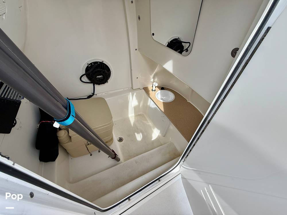 Slide: The Image of Sea Pro 239DV DLX 2021 - 15899036