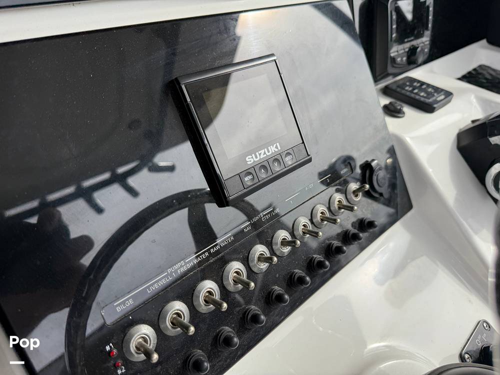 Slide: The Image of Sea Pro 239DV DLX 2021 - 15899053