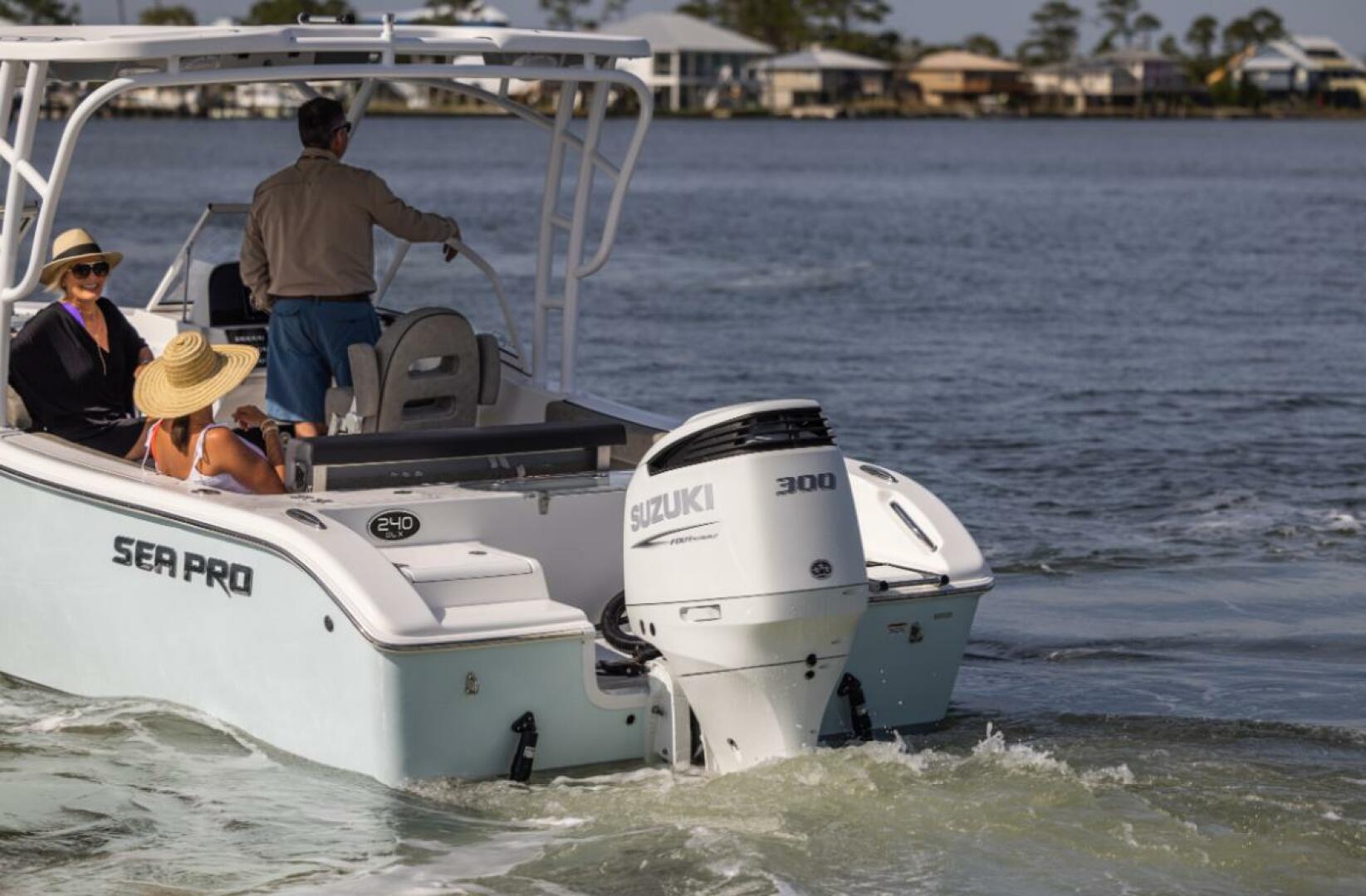 Slide: The Image of Sea Pro 240 Dual Console 2025 - 4328952