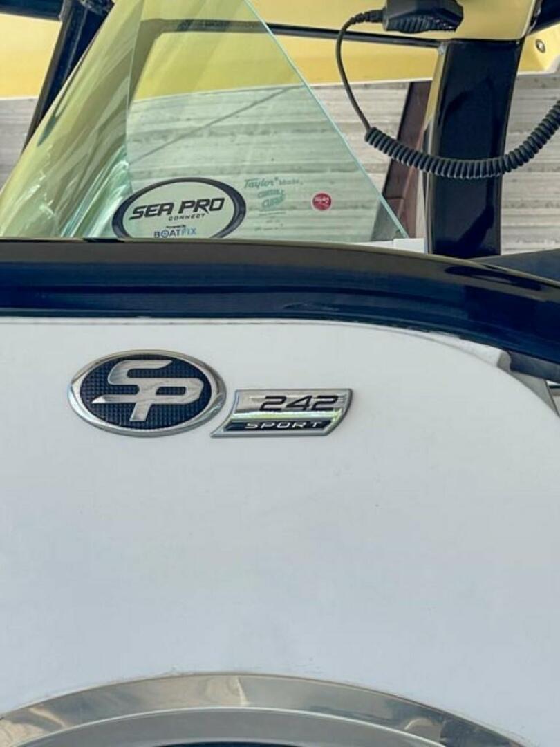 Slide: The Image of Sea Pro 242 Center Console 2024 - 4314820