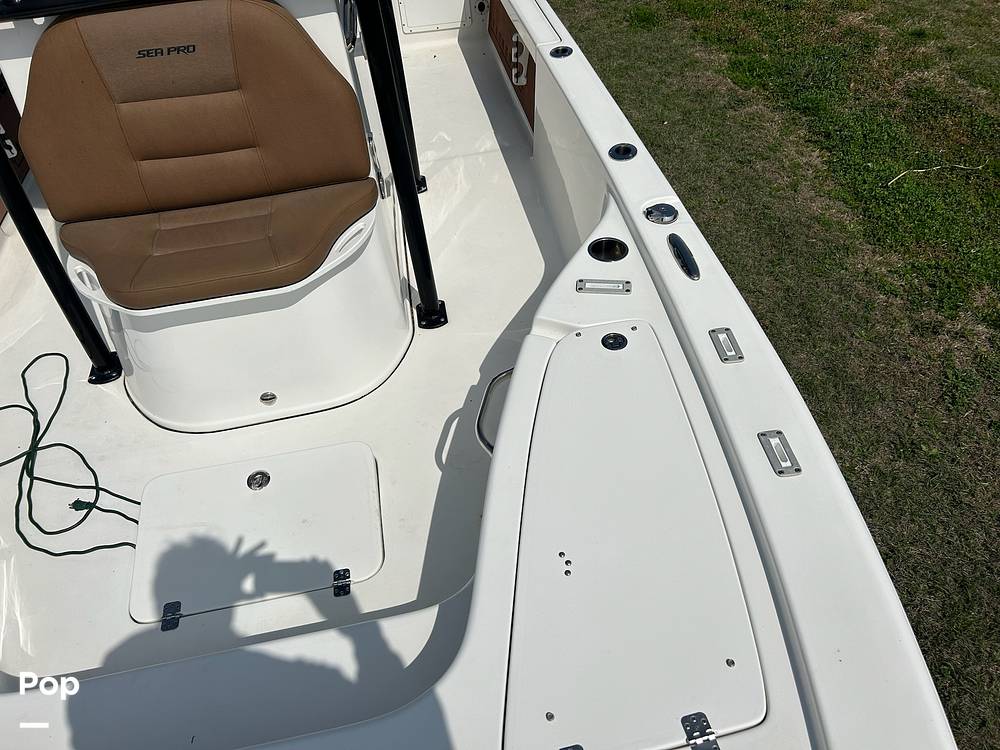 Slide: The Image of Battery Compartment - 13886551