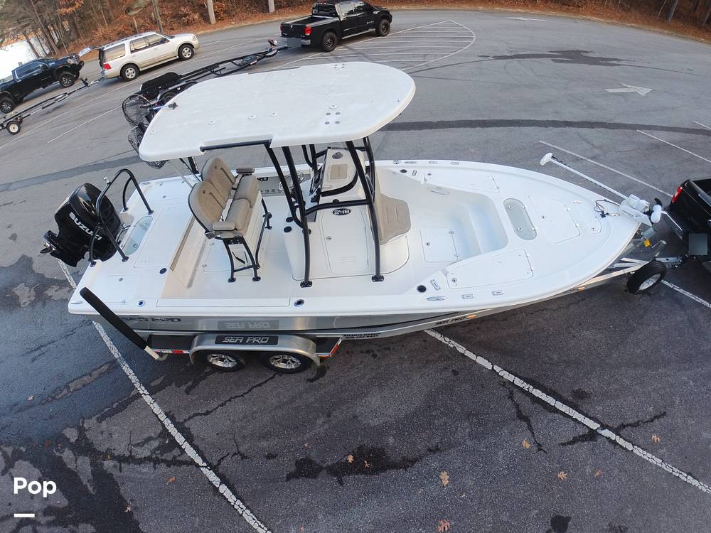 Slide: The Image of Sea Pro 248 Bay 2022 - 2