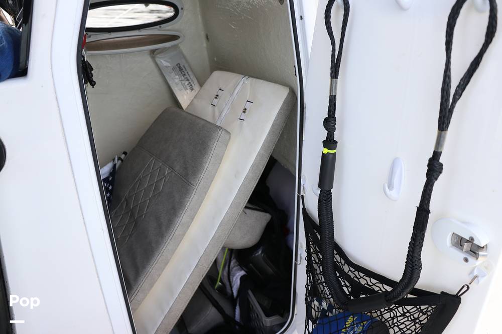 Slide: The Image of Sea Pro 248 Bay 2022 - 45