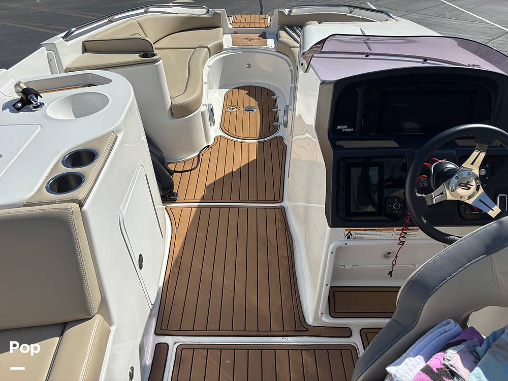 Slide: The Image of Sea Pro Citation 2400 2021 - 15284564