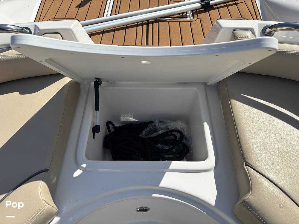 Slide: The Image of Sea Pro Citation 2400 2021 - 15284570