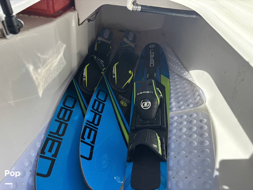 Slide: The Image of Sea Pro Citation 2400 2021 - 15284580