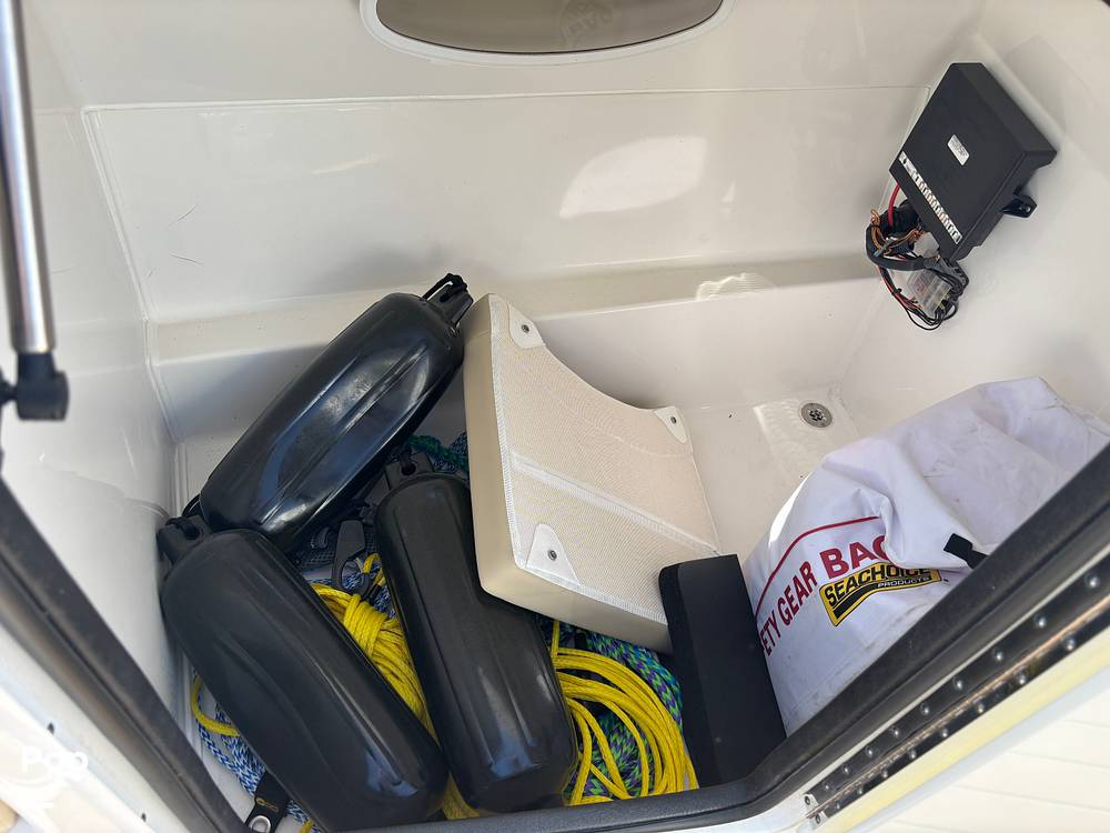 Slide: The Image of Sea Pro Citation 2400 2021 - 15284584