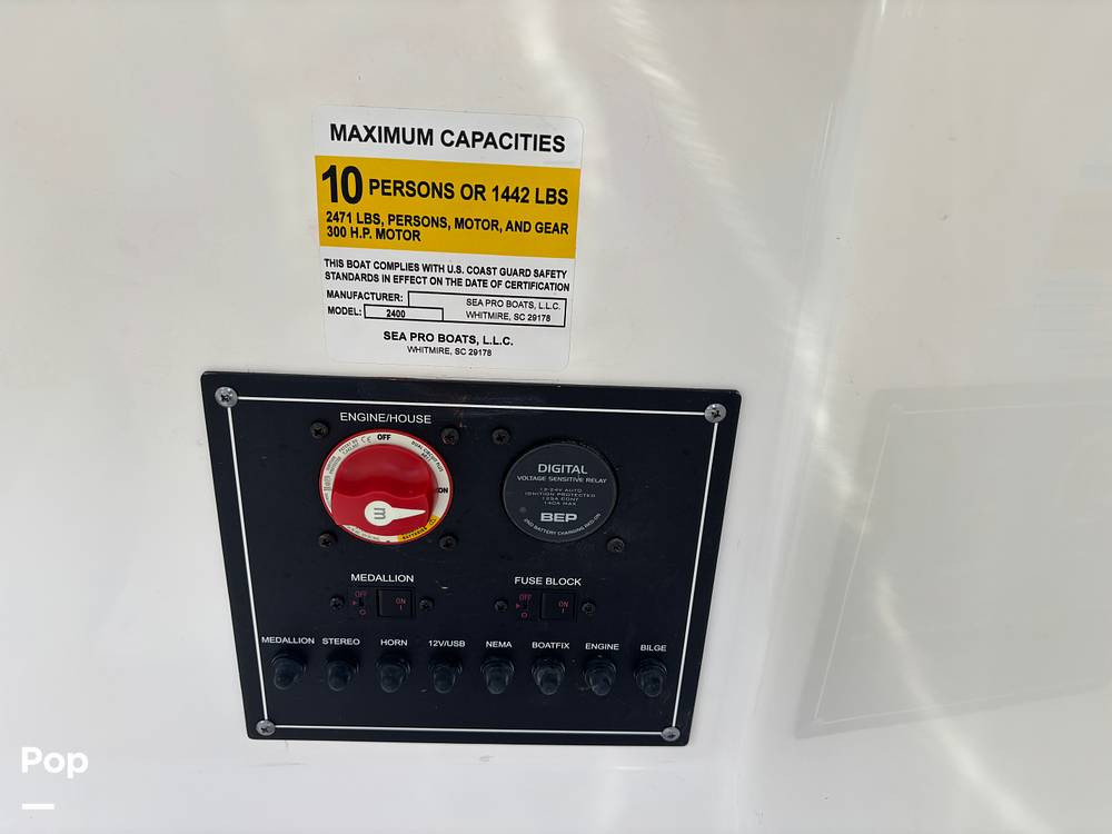 Slide: The Image of Sea Pro Citation 2400 2021 - 15284586