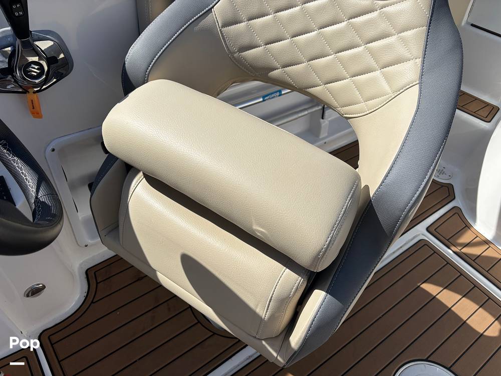 Slide: The Image of Sea Pro Citation 2400 2021 - 15284596