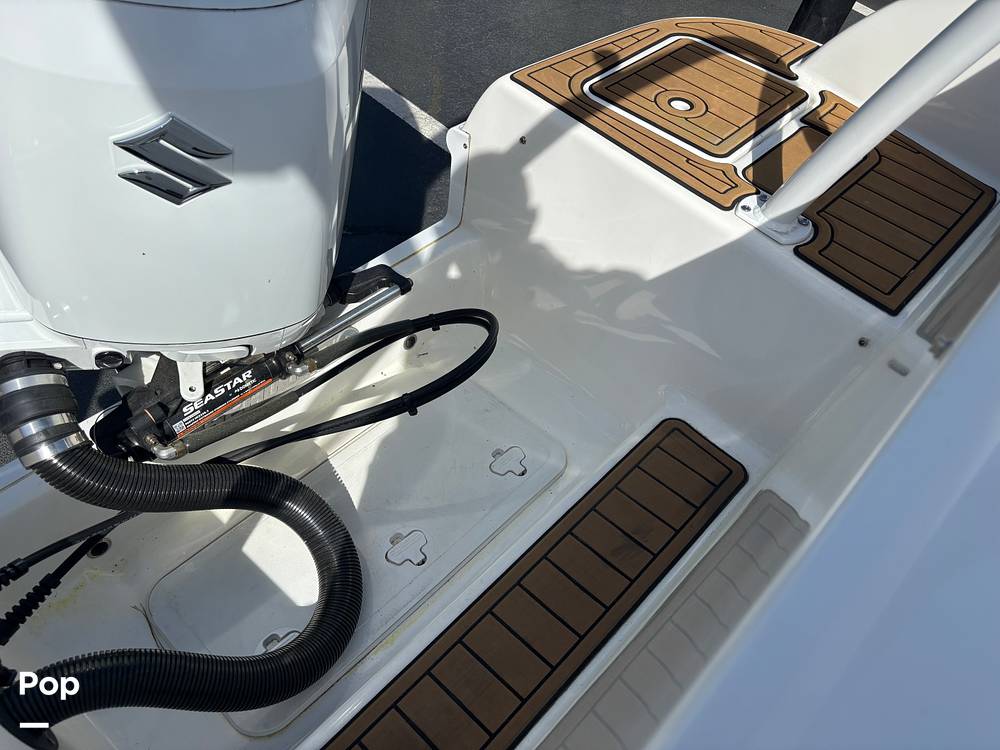 Slide: The Image of Sea Pro Citation 2400 2021 - 15284616