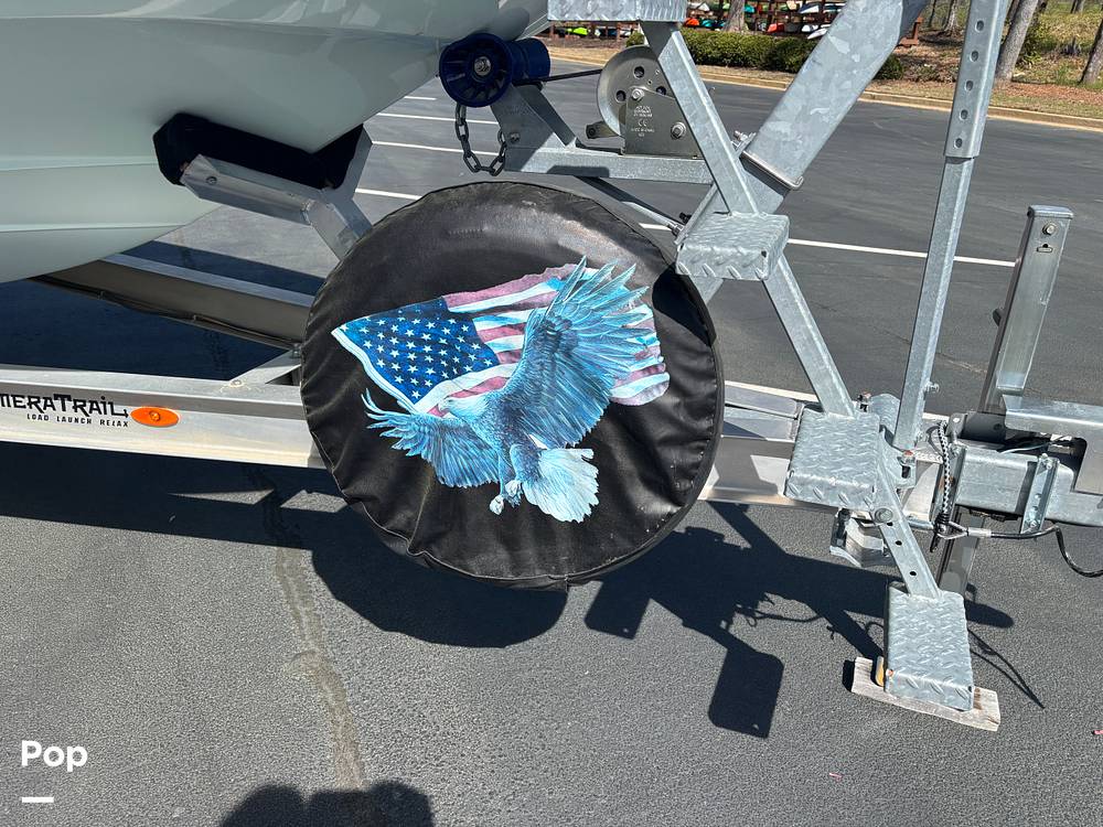 Slide: The Image of Sea Pro Citation 2400 2021 - 15284646