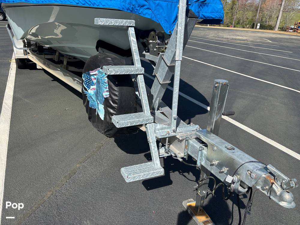 Slide: The Image of Sea Pro Citation 2400 2021 - 15284803