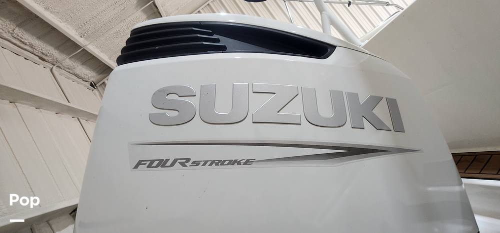 Slide: The Image of Sea Pro Citation 2400 2021 - 15681007