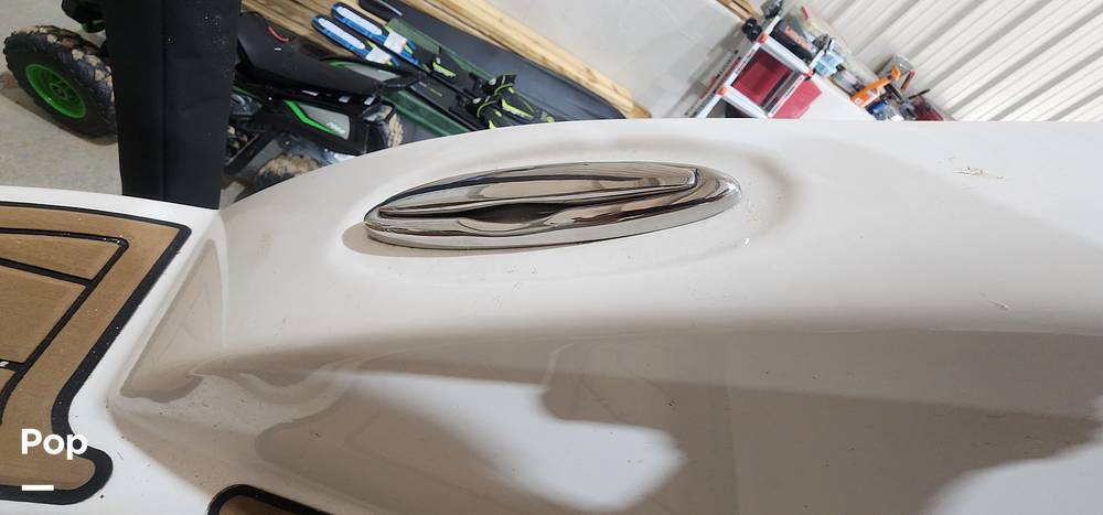 Slide: The Image of Cleats - Pull Up - 15681035