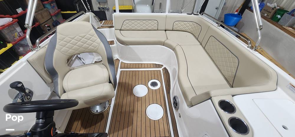 Slide: The Image of Sea Pro Citation 2400 2021 - 15681152