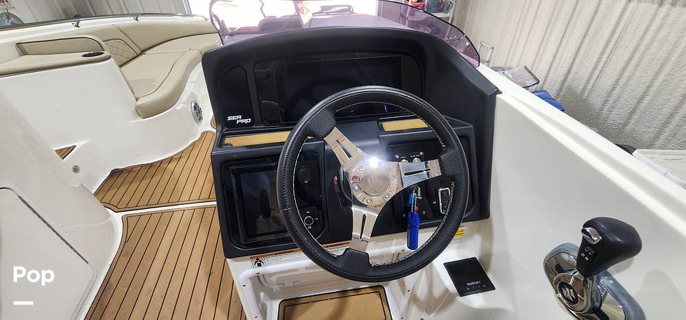 Slide: The Image of Sea Pro Citation 2400 2021 - 15681154