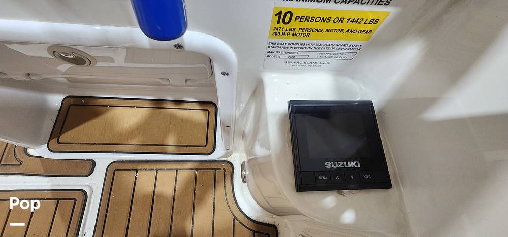 Slide: The Image of Sea Pro Citation 2400 2021 - 15681160