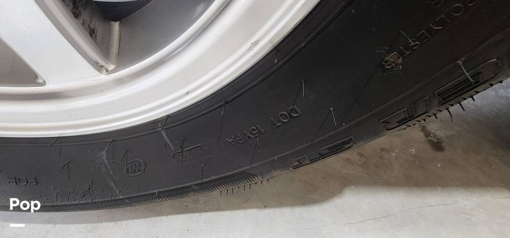 Slide: The Image of Sea Pro Citation 2400 2021 - 15681235