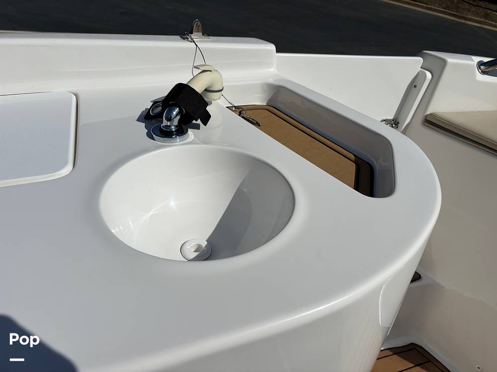 Slide: The Image of Sea Pro Citation 2400 2021 - 15284591