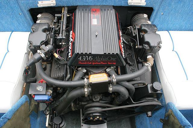 Slide: The Image of Sea Ray 180 Bow Rider 1990 - 10