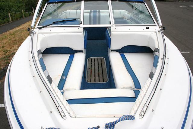Slide: The Image of Sea Ray 180 Bow Rider 1990 - 11