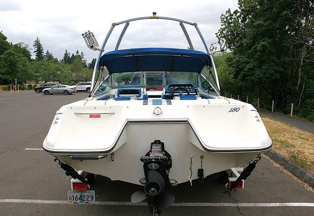 Slide: The Image of Sea Ray 180 Bow Rider 1990 - 4