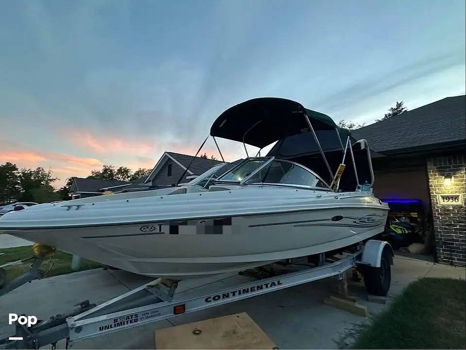 Slide: The Image of Sea Ray 180 Sport 2004 - 13090509