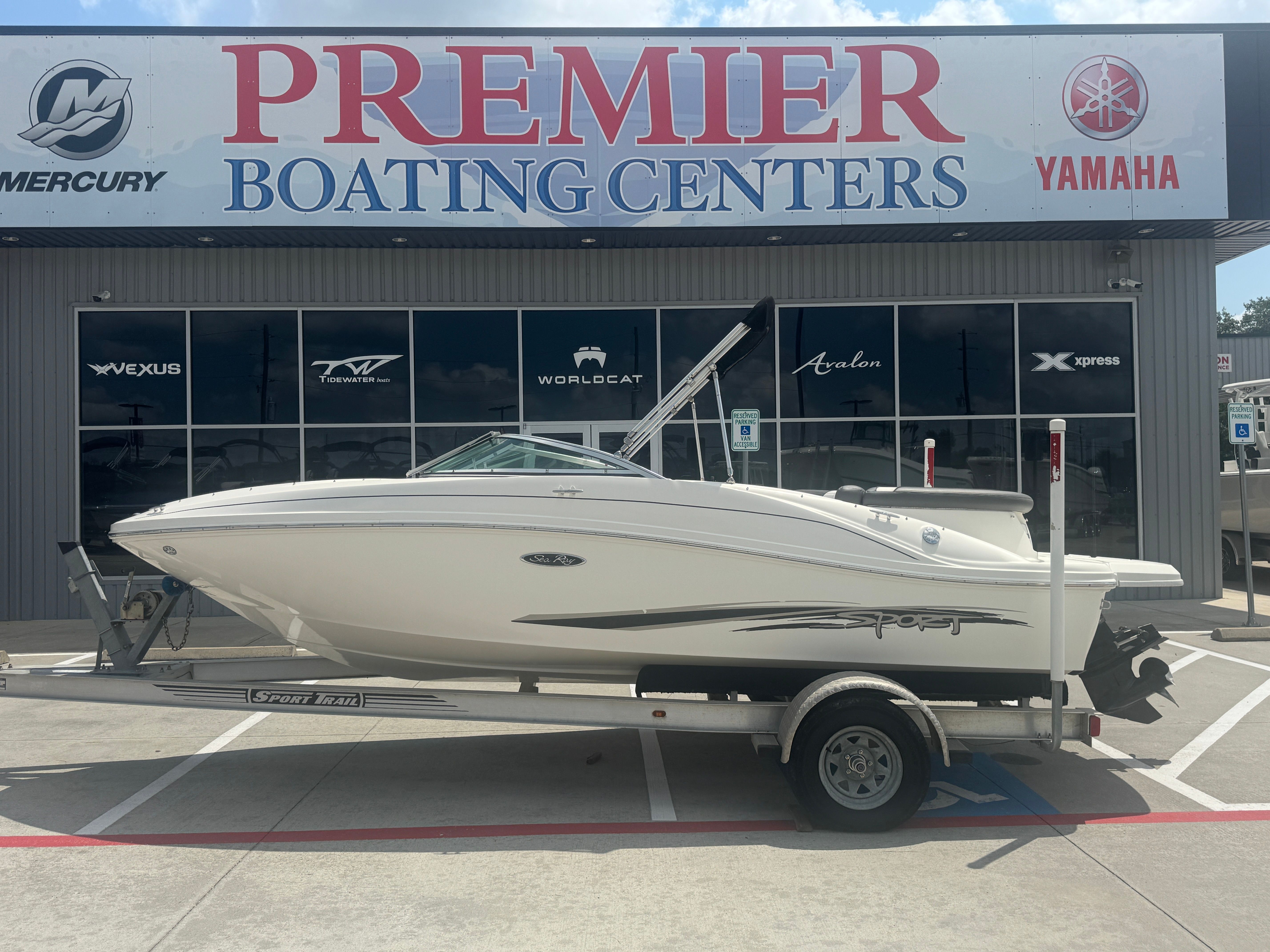 Slide: The Image of Sea Ray 185 Sport 2011 - 5