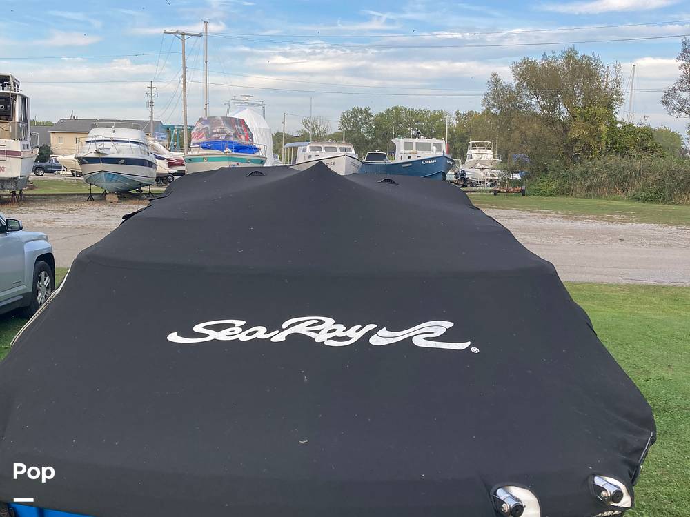 Slide: The Image of Sea Ray 190 Sport 2012 - 18