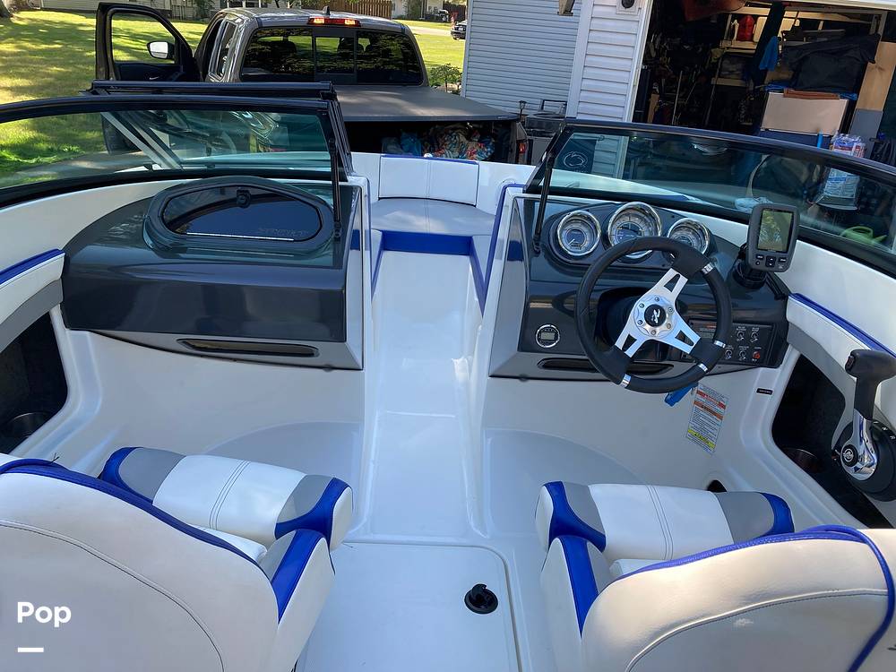 Slide: The Image of Sea Ray 190 Sport 2012 - 6