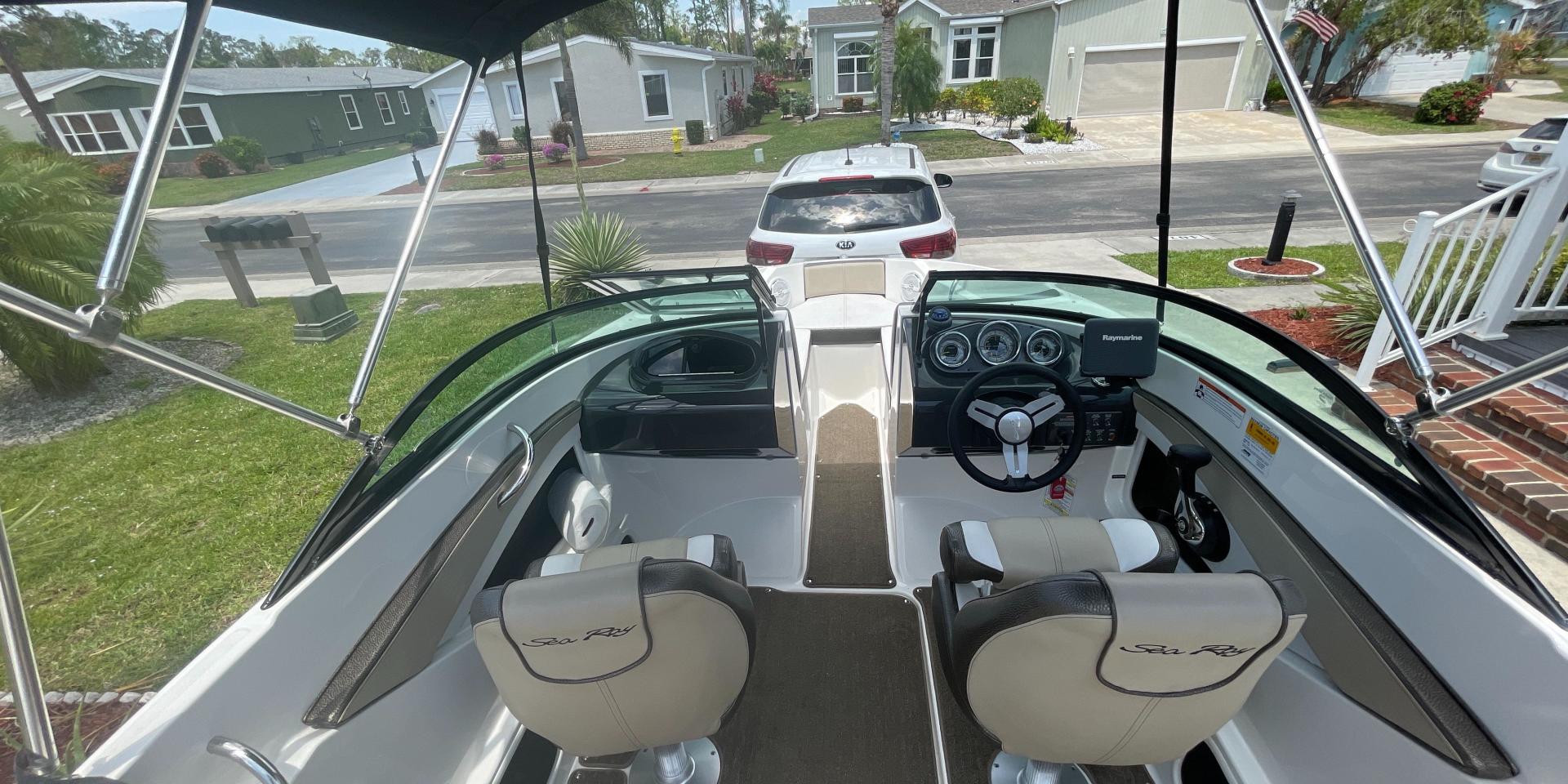 Slide: The Image of Sea Ray 190 Sport 2015 - 3671146