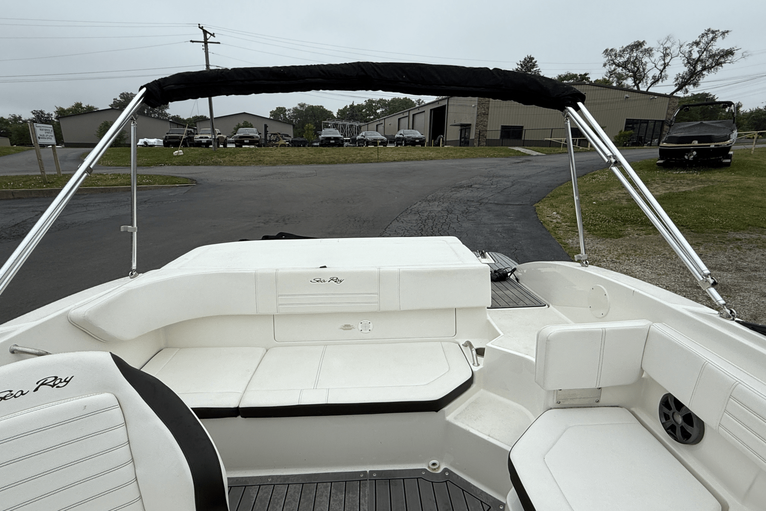 Slide: The Image of Sea Ray 190SPX 2019 - 12